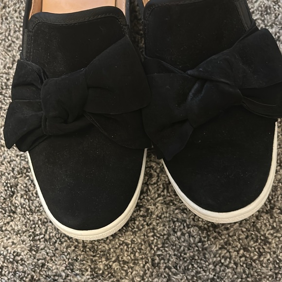 UGG Black Mules with Crossover Design and Open Back - Picture 12 of 12
